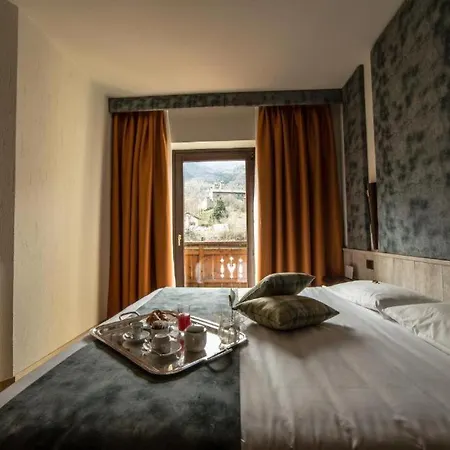 Comtes De Challant 3*