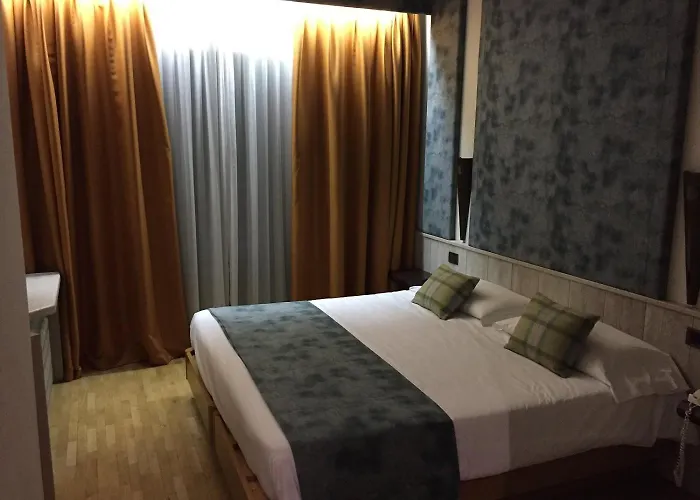 Comtes De Challant 酒店 菲尼斯