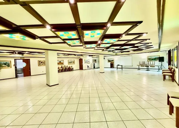 Comtes De Challant 호텔 페니스